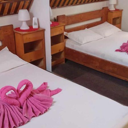 Hostel Intim 95 Ron Bîrlad Extérieur photo