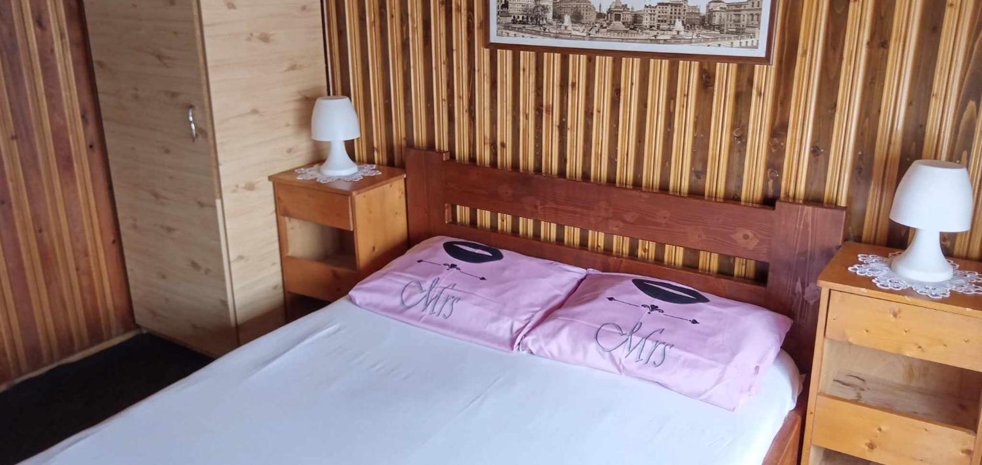 Hostel Intim 95 Ron Bîrlad Extérieur photo