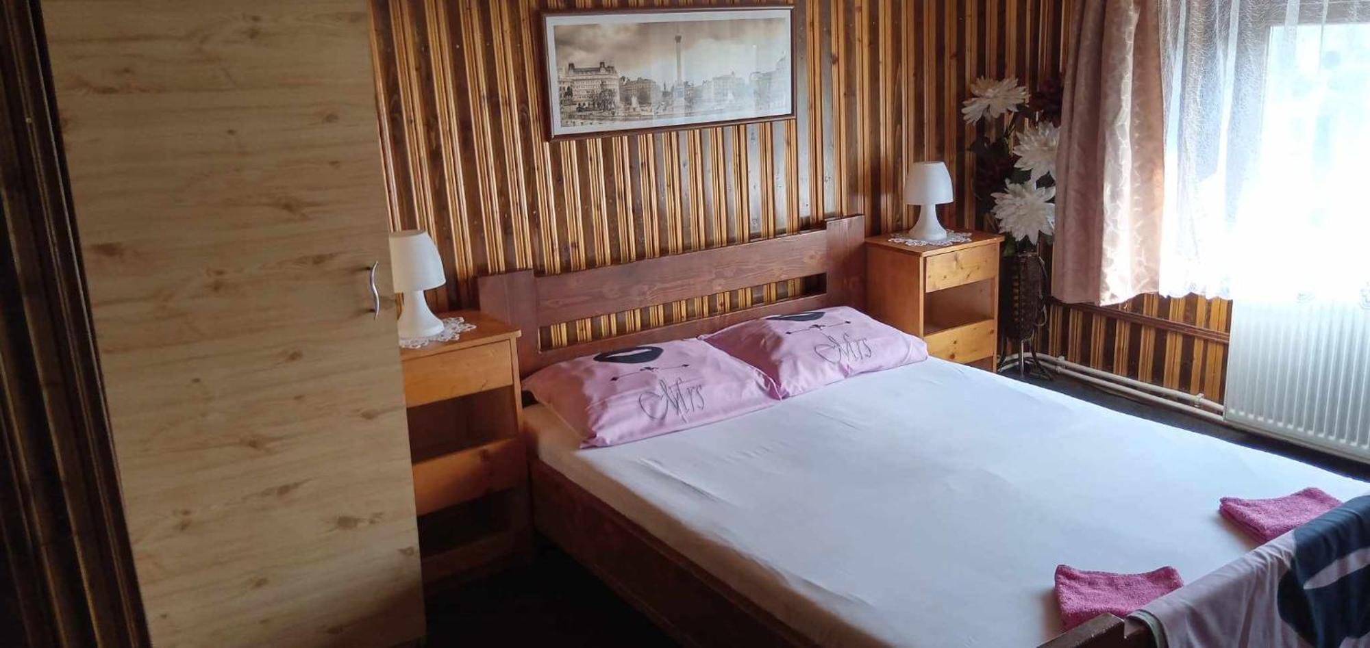 Hostel Intim 95 Ron Bîrlad Extérieur photo